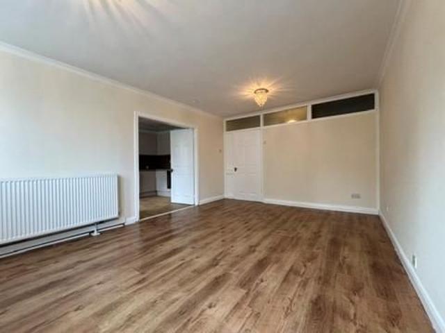 Apartment for rent in Wellmeadow, Glasgow