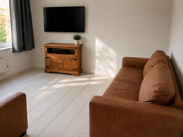 Apartment for rent in Northwood, Greater London