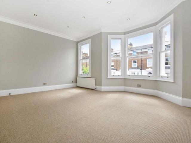 Apartment for rent in Shepherd's Bush, Greater London