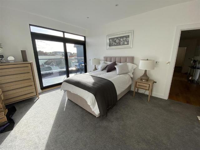 Flat for rent in Mickleburgh Hill, The Bridge
