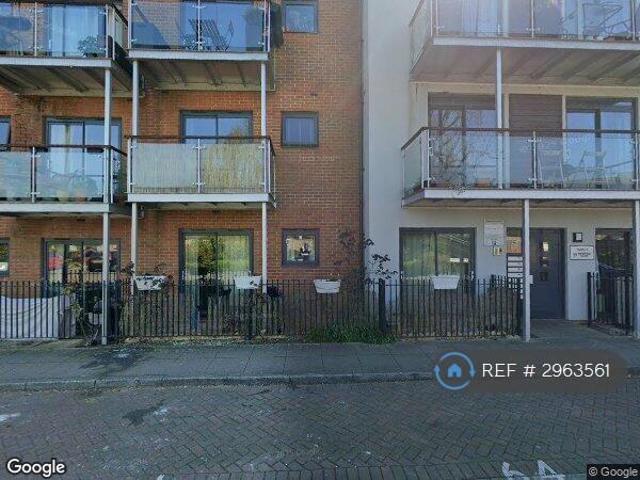 Flat for rent in London Borough of Lewisham, Greater London