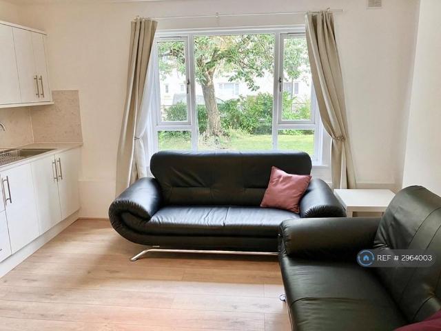 Apartment for rent in Lorne, Leith