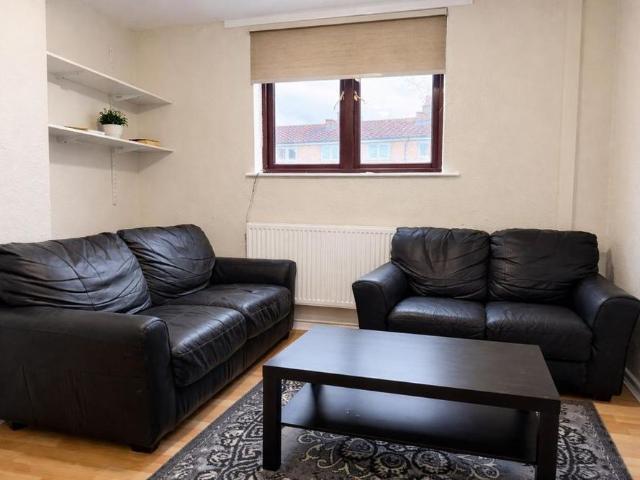 Apartment for rent in Saint George's, Netherthorpe
