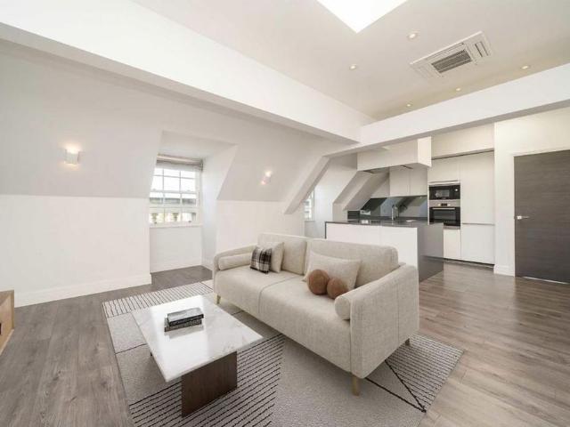Apartment for rent in London Borough of Hounslow, Strand