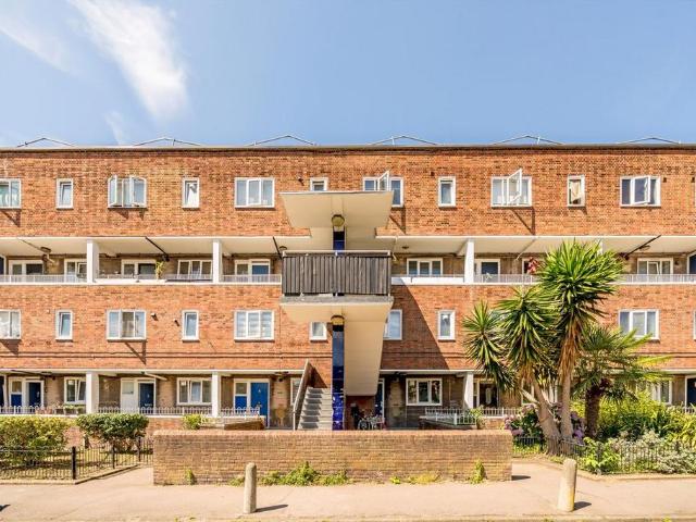 Flat for rent in South Hackney, Greater London