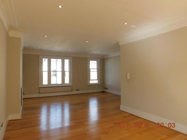 Flat for rent in Earl's Court, Isle Of Man