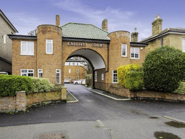 Flat for rent in Surbiton, Greater London