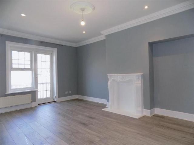 Apartment for rent in Cliftonville West, Acol