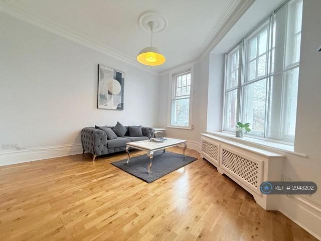 Apartment for rent in Belsize Park, Greater London