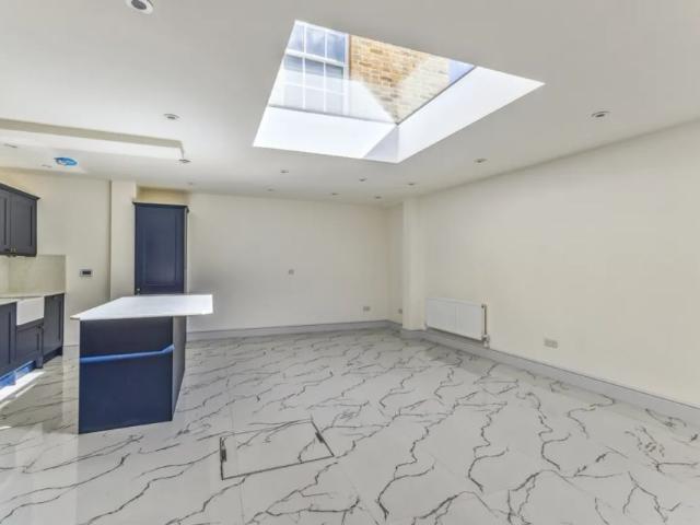 Apartment for rent in Eton
