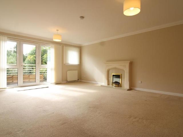 Apartment for rent in Thornly Park, Glenburn