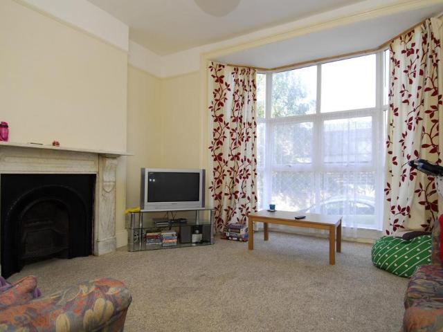 Flat for rent in Mount Wise