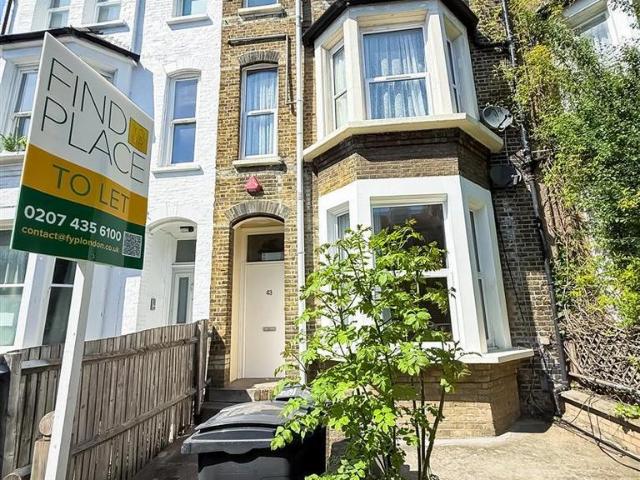 Flat for rent in Kilburn, Greater London