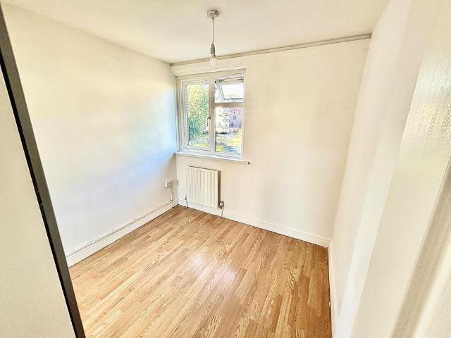 Apartment for rent in Highams Park, Greater London
