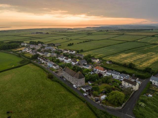 Flat for rent in St. Donats, Wales