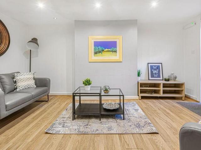 Apartment for rent in Hyde Park, West Yorkshire