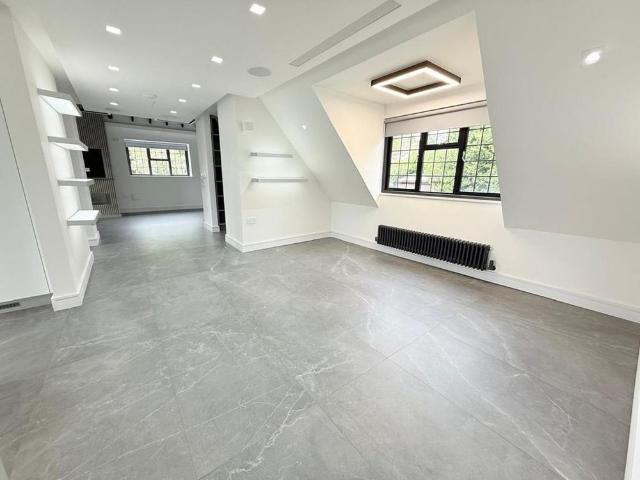 Apartment for rent in Beech Hill, West Berkshire