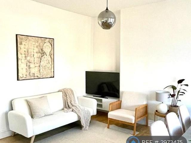 Flat for rent in Harlesden, Greater London