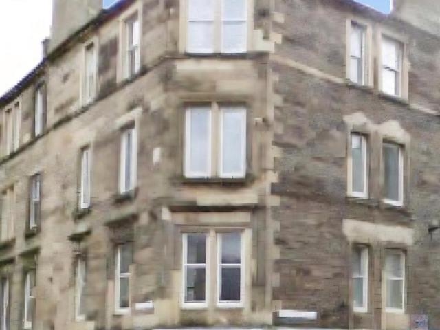 Flat for rent in Hillside, Leith