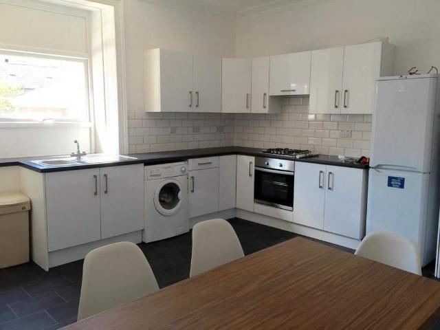 Flat for rent in Waun Fawr, Wales