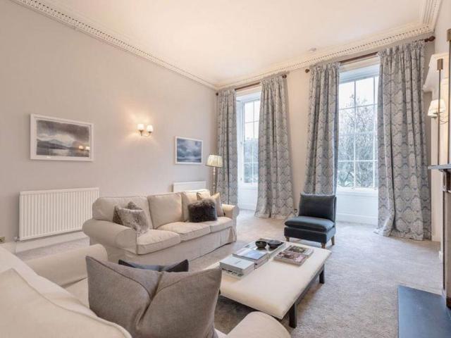 Apartment for rent in Silvermills, New Town