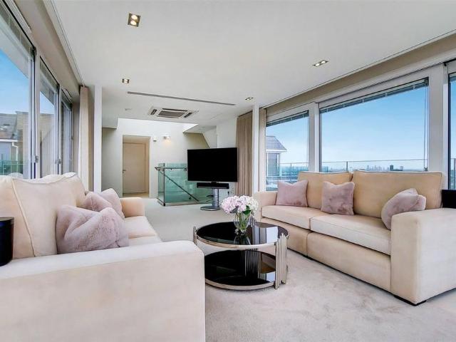 Apartment for rent in Belsize Park, Greater London