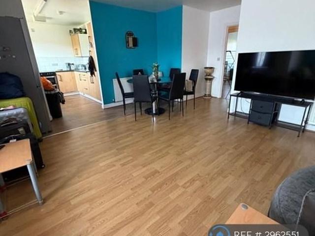 Apartment for rent in Bowes, Greater London