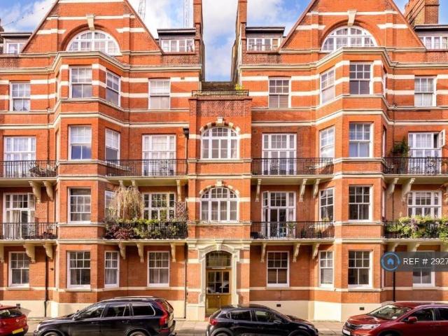Flat for rent in West Kensington, Greater London