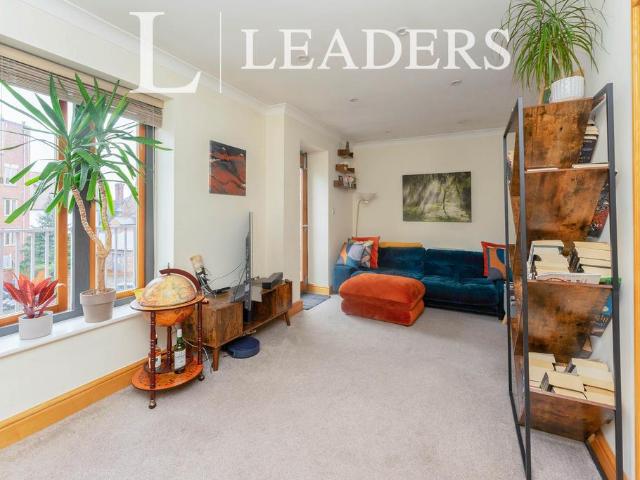 Flat for rent in Newtown, Chester