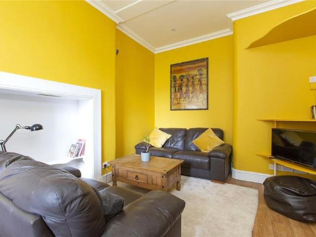 Apartment for rent in Hillside, Leith
