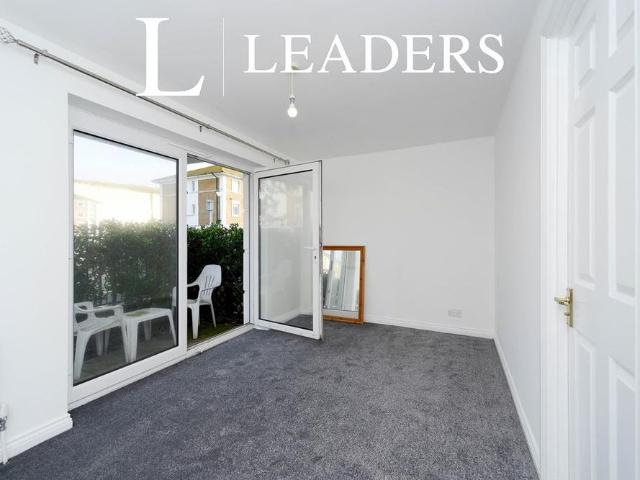 Apartment for rent in Roedean