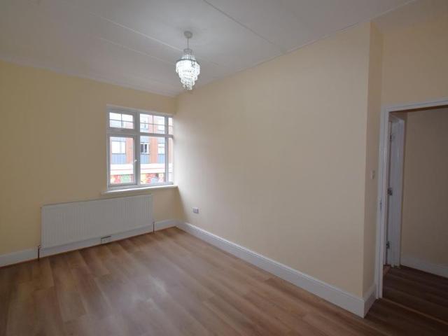 Apartment for rent in Lane, Greater London