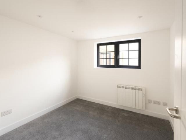 Apartment for rent in Pigsty Hill, Bristol
