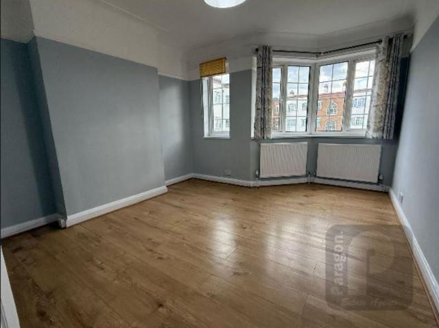 Apartment for rent in Colindale, Greater London