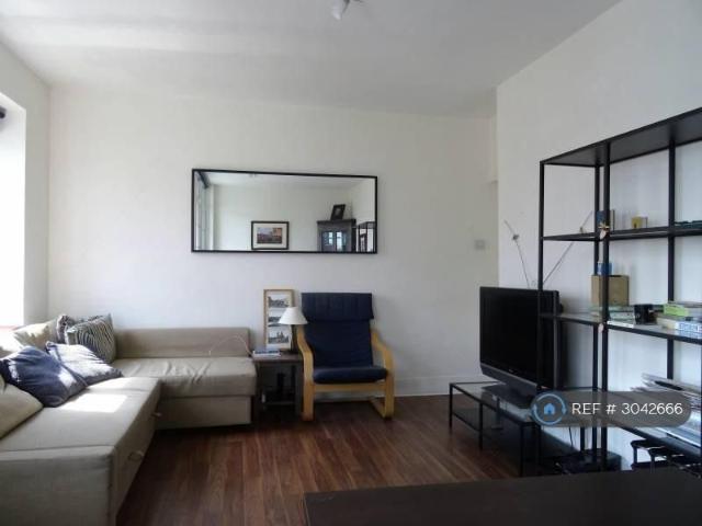 Apartment for rent in Maitland Park, Greater London