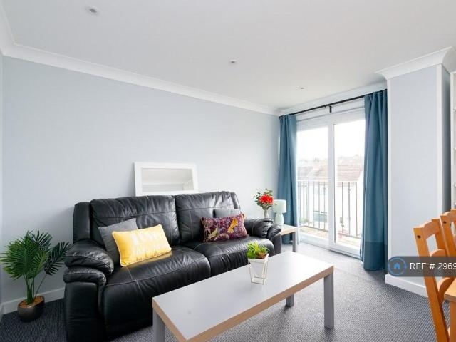 Flat for rent in Blackford, Scotland