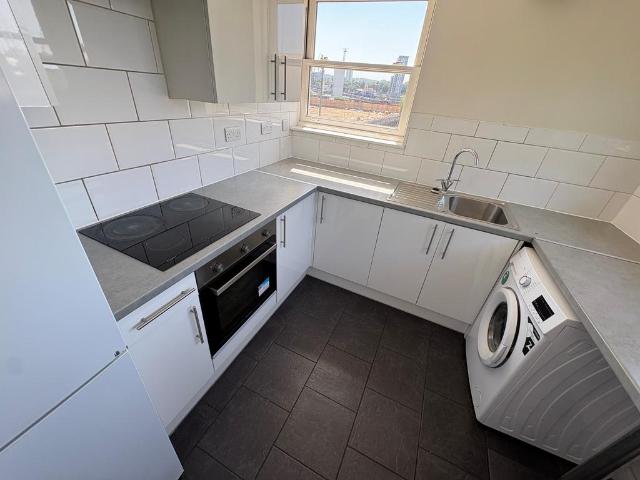 Flat for rent in North Woolwich, Greater London