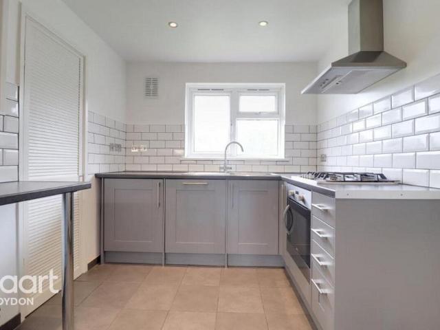 Flat for rent in London Borough of Croydon, Kenley