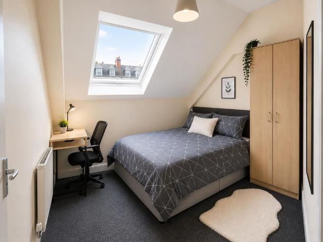 Apartment for rent in Brondesbury, Greater London