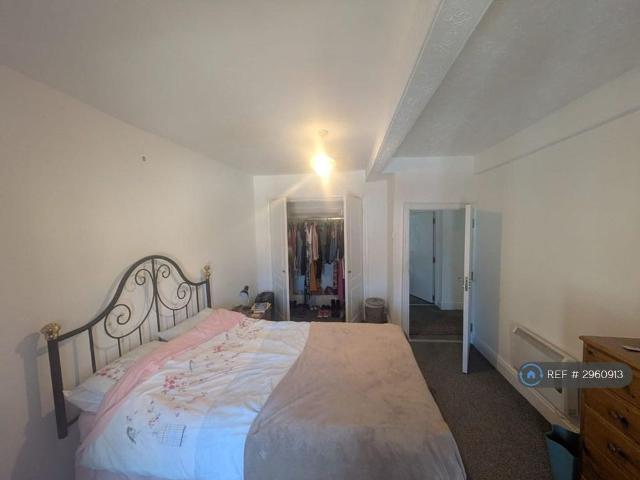 Apartment for rent in Wales