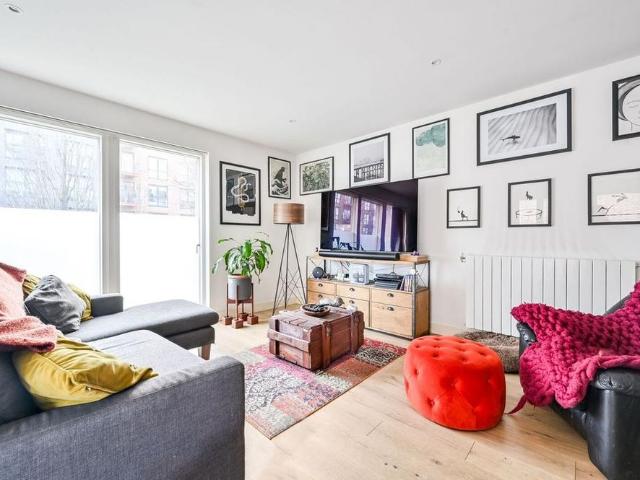 Apartment for rent in Callis Yard, Greater London