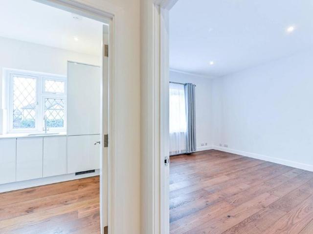 Apartment for rent in Royal Borough of Kingston upon Thames, Greater London