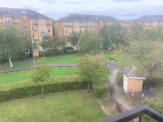 Flat for rent in Osney, The Slade
