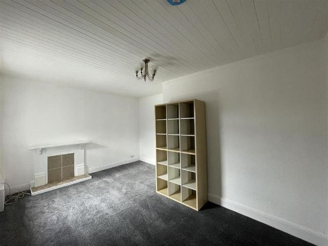 Apartment for rent in Tir-y-dail, Ammanford