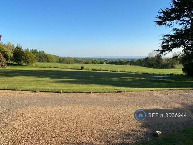 Flat for rent in West Hoathly, Perryfields