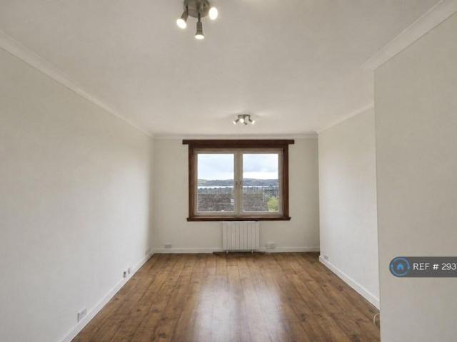 Apartment for rent in Law, Scotland
