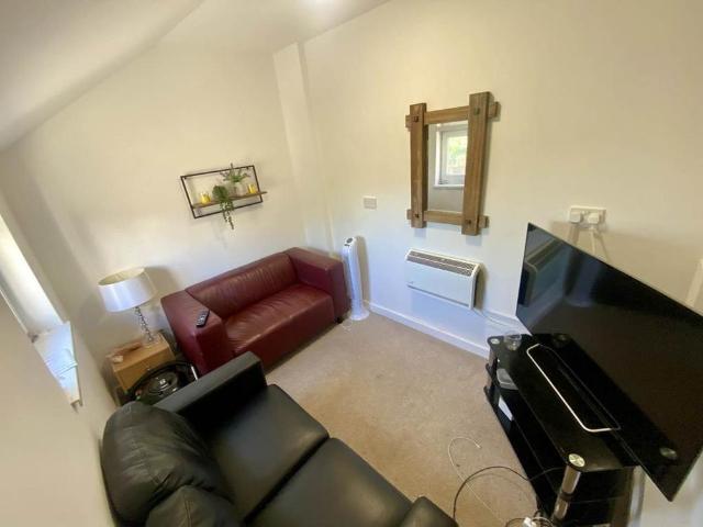 Apartment for rent in Nangreaves, Wales