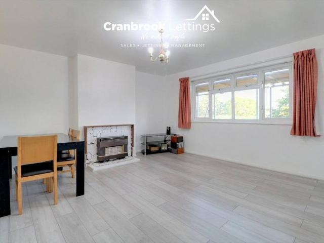 Apartment for rent in Little Heath, Greater London