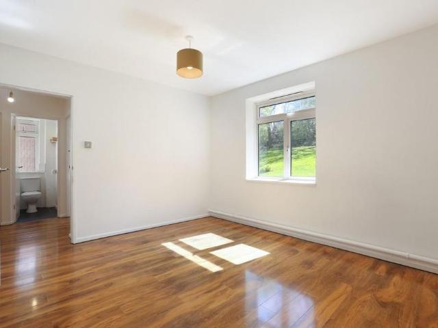 Apartment for rent in London Borough of Lewisham, Forest Hill