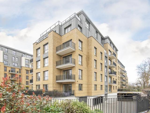Flat for rent in Hampton Wick, Greater London